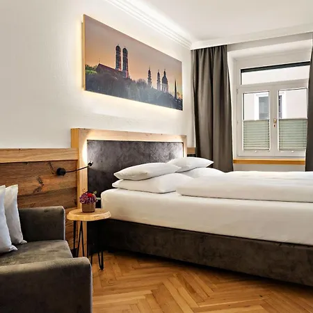 Alpen Szálloda München