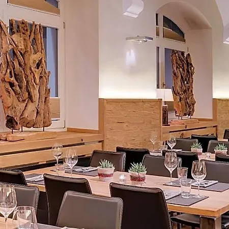Alpen Hotel München