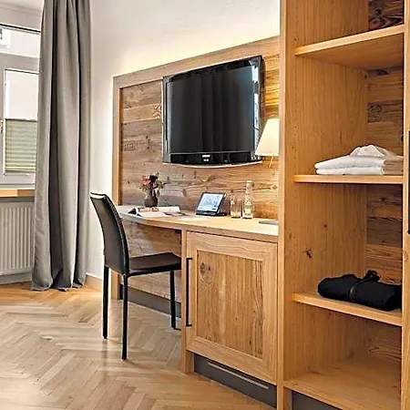 Alpen Hotel 4*