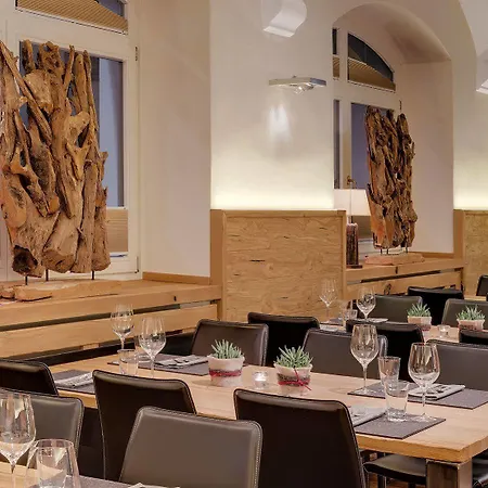 Alpen Hotel Munich