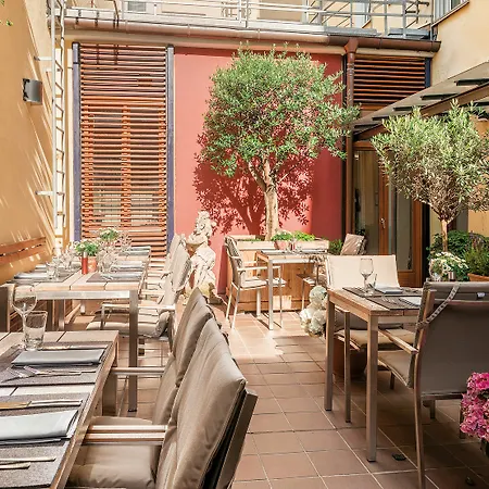Alpen Hotel Munich